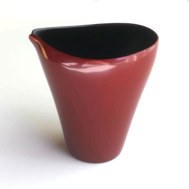 Ornamental to enjoy as box urushi vase