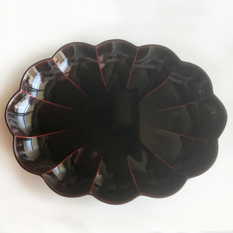 urushi oval chrysanthemum-shaped plate